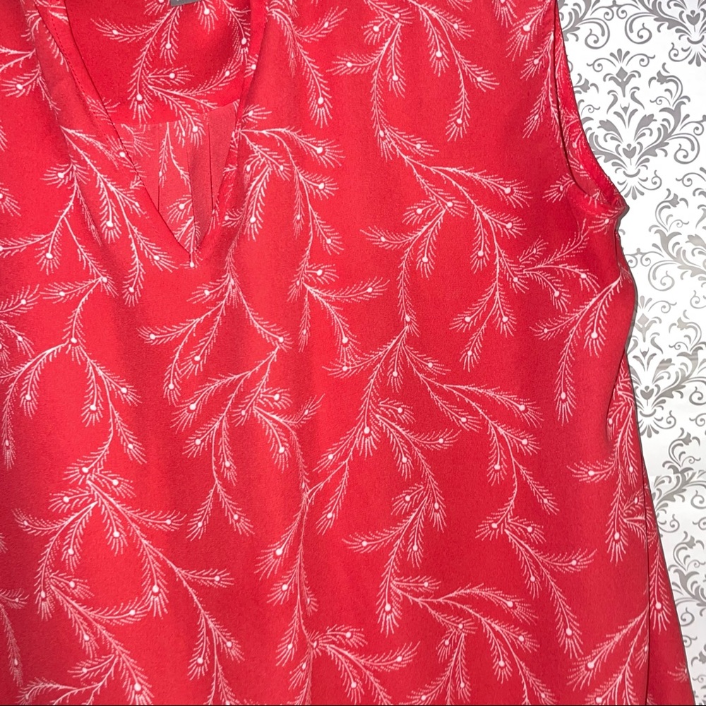 Chelsea28 Red Poinsettia Feathered Palm Top size large sleeveless blouse spring - Picture 3 of 7
